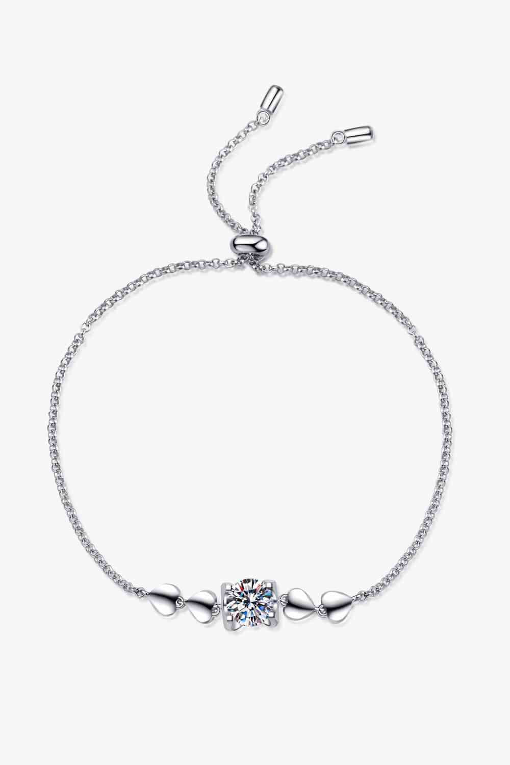 Enigmatic Embrace 1 Carat Moissanite Dainty Heart Bracelet