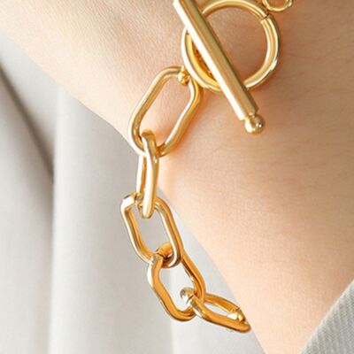 Ethereal Glamour 18K Gold Closure Bracelet