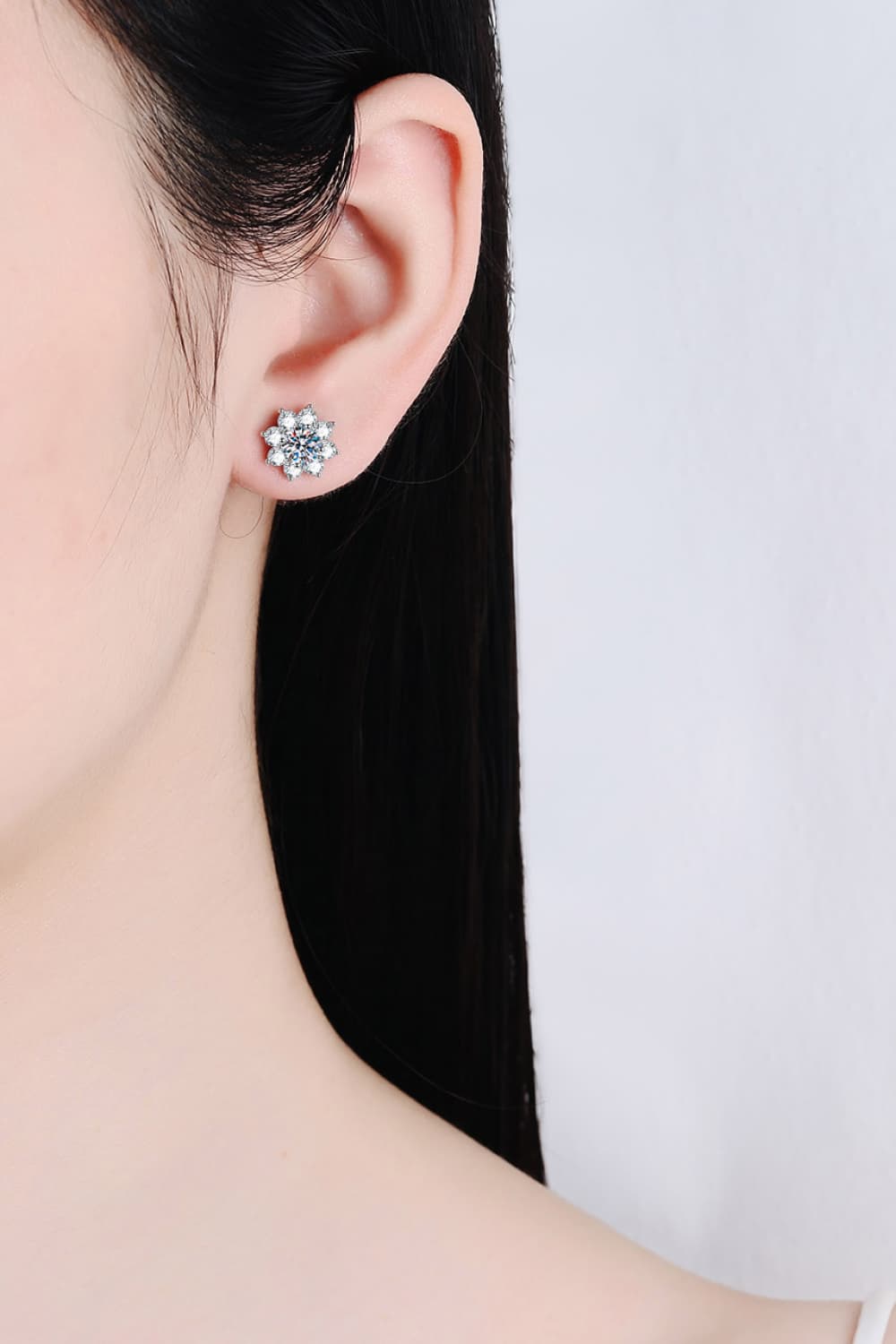 Stardust Symphony 1 Carat Moissanite Flower Earrings