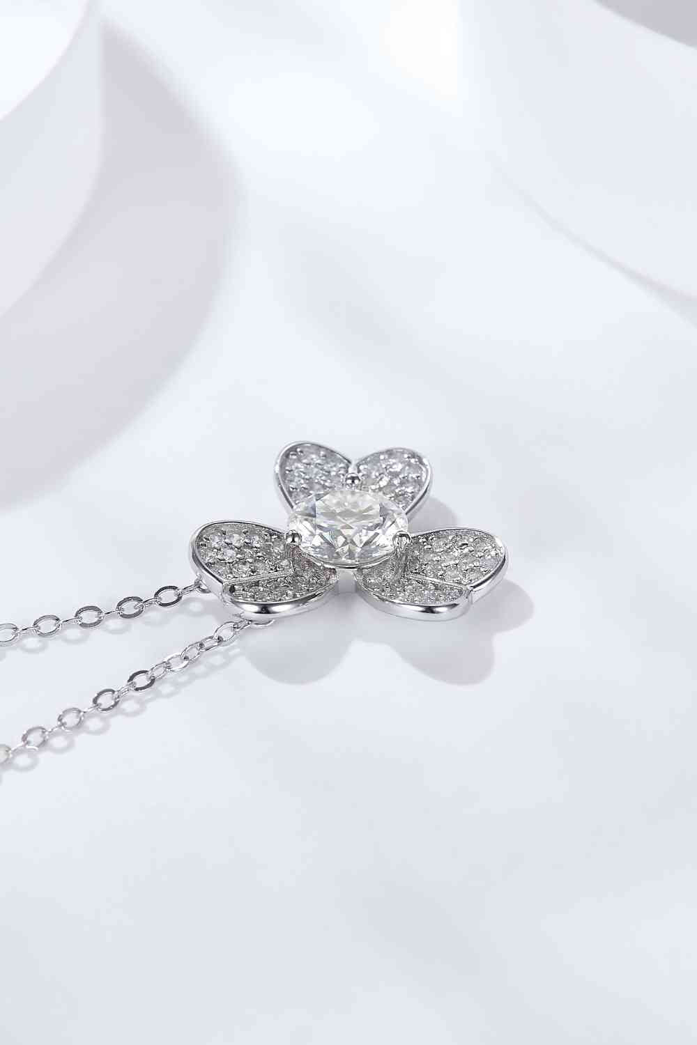 Ethereal Elegance Dainty Moissanite Clover Pendant Necklace